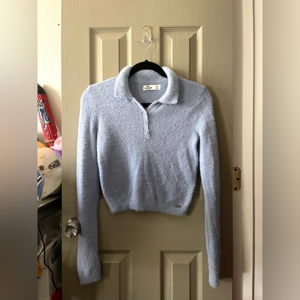 Hollister Size M Soft Blue Cropped Top